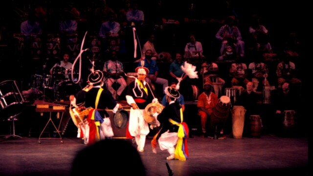 1986 Vancouver BC Royal Bank/Expo 86 World Festival World Drum Festival Korea SamulNori Photo Barry Burns