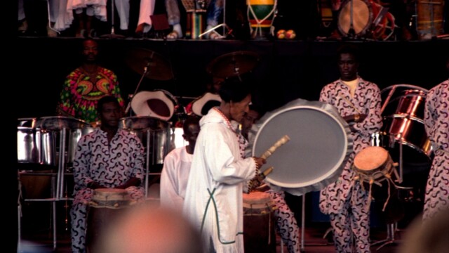 1986 Vancouver BC Royal Bank/Expo 86 World Festival World Drum Festival NW Territories Inuit Photo Barry Burns
