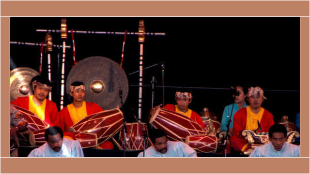 1986 Vancouver BC Royal Bank/Expo 86 World Festival World Drum Festival Top row Indonesia Gamelan Photo Barry Burns